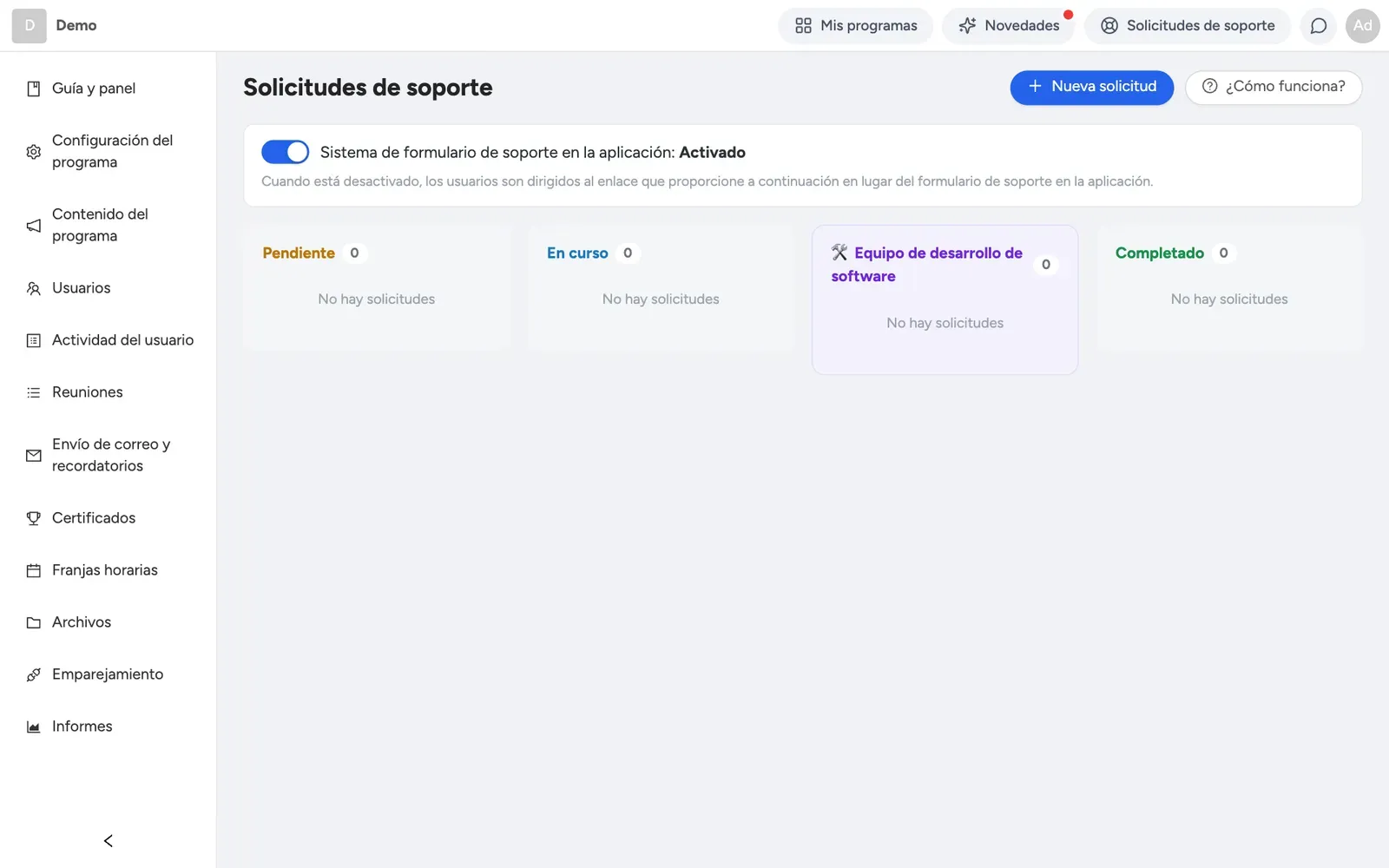 El tablero de soporte con las columnas de solicitudes pendientes, en curso y completadas